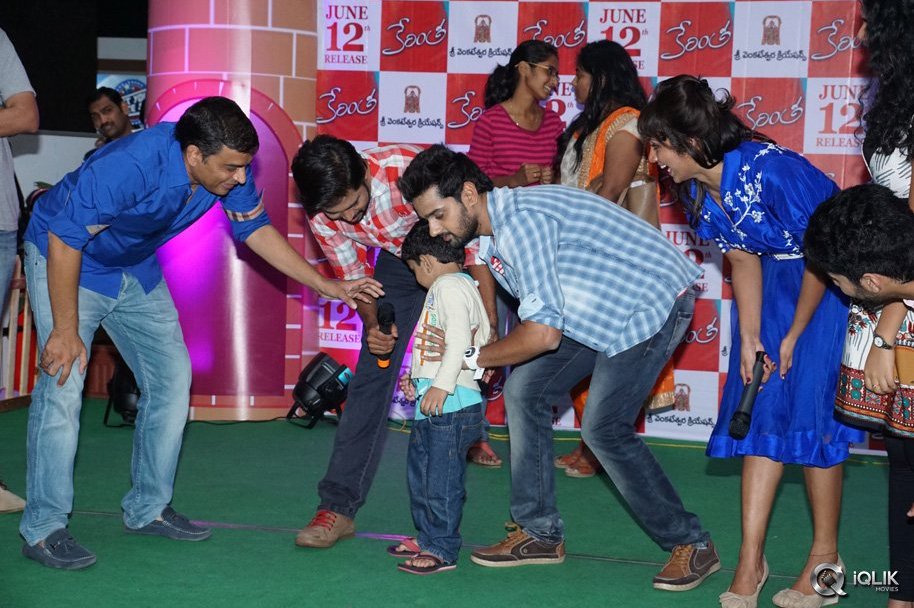 Kerintha-Movie-Team-at-Manjeera-Mall-Kukatpally